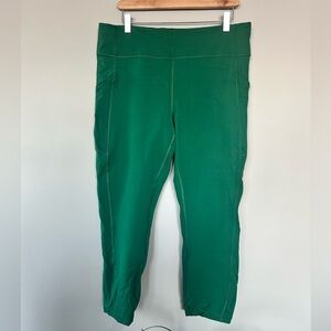 Lululemon Emerald Green Invigorate HR
crop.